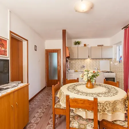 דירה Lela 1827